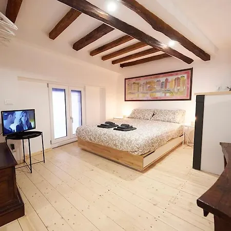 Loft Portici In Bologna